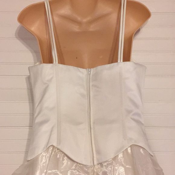 Cream/Off White Colored Wedding dress SZ Large - Picture 6 of 6